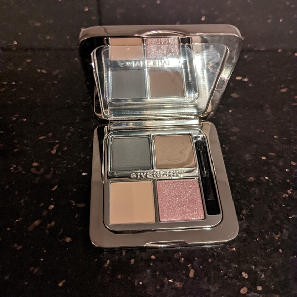 Givenchy Ecrin Prive Palette. - Picture 7 of 7
